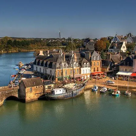 Aux Portes De L'ocean Et De La Ria Daire